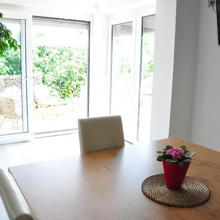 Apartma Cecil Apartament *